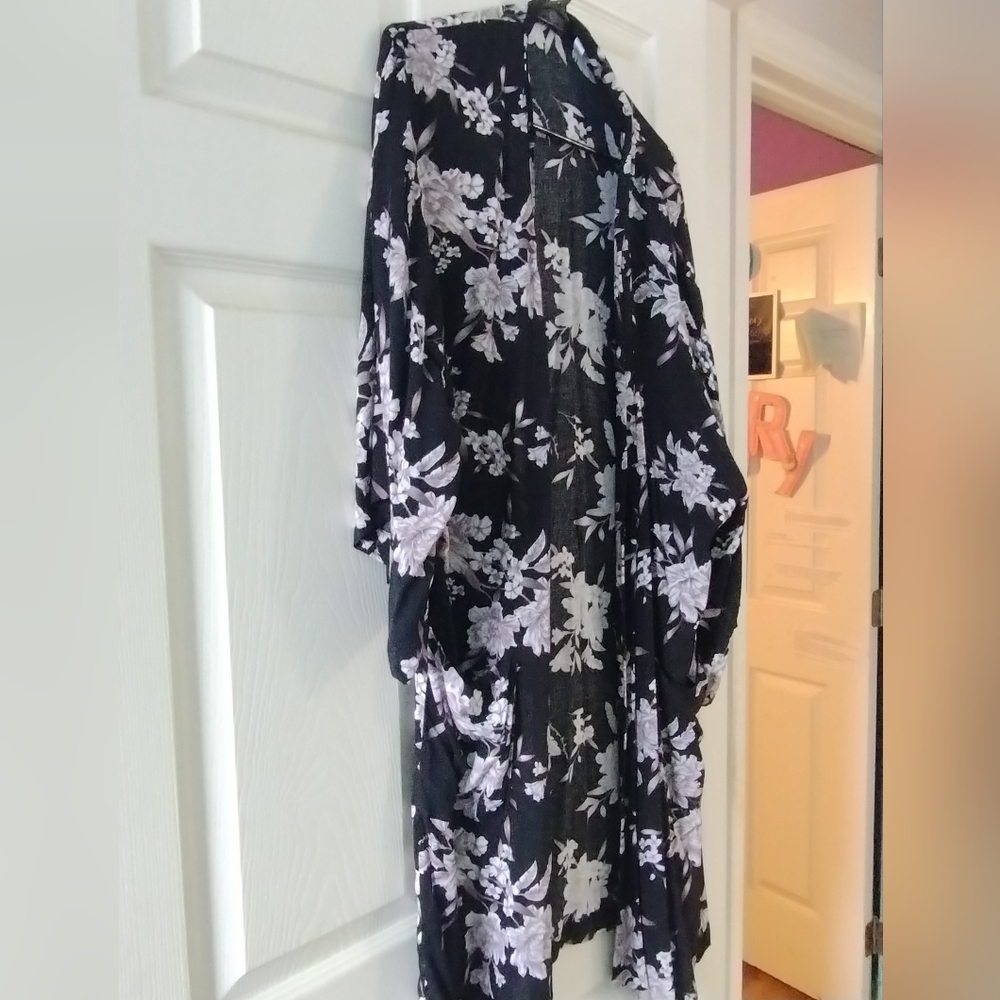 Women's bathrobe